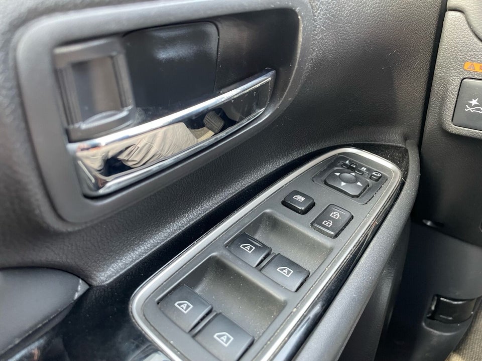 Mitsubishi Outlander 2,4 PHEV Instyle CVT 4WD 5d