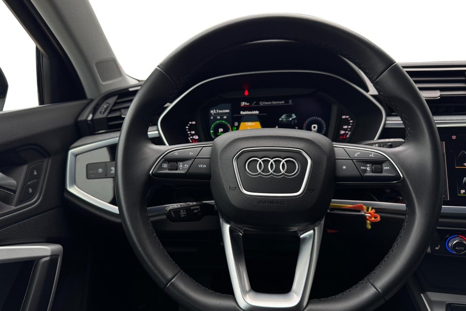 Audi Q3 45 TFSi e Attitude+ Sportback S-tr. 5d