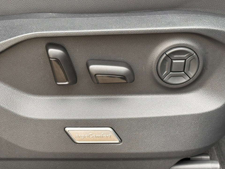 VW Touareg 3,0 TDi 286 aut. 4Motion 5d