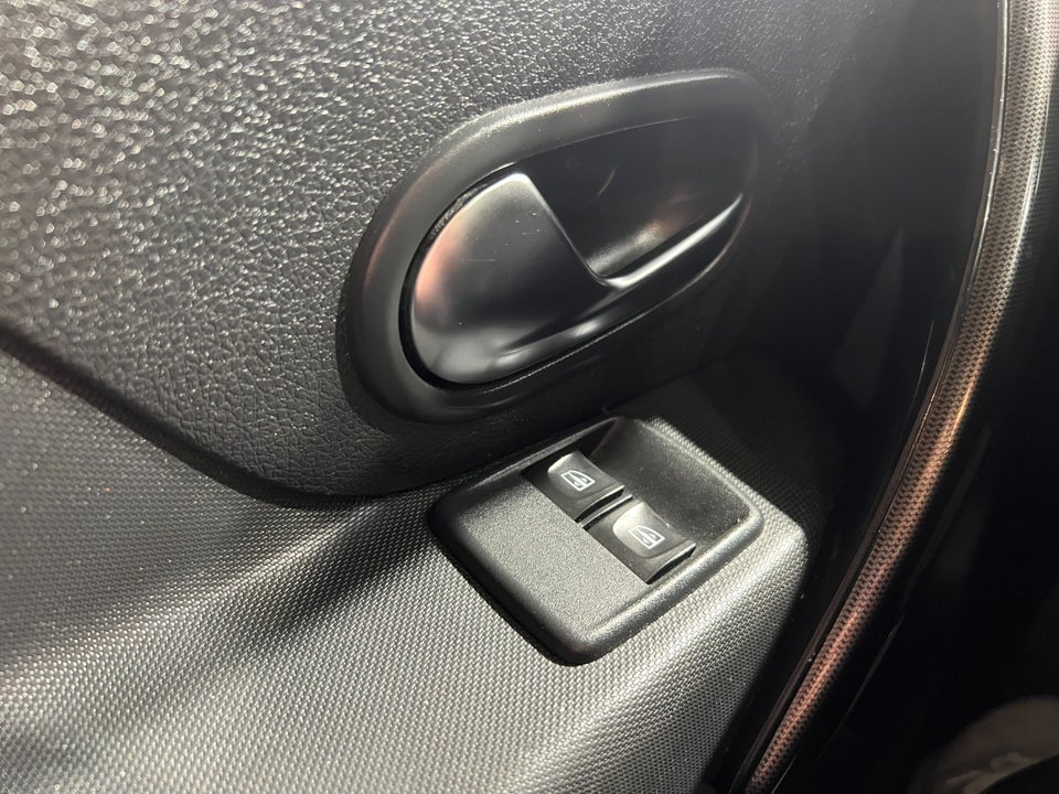 Dacia Logan 0,9 TCe 90 Ambiance MCV 5d