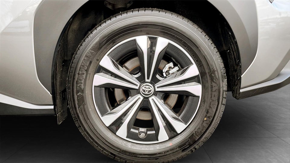 Toyota bZ4X Active 5d