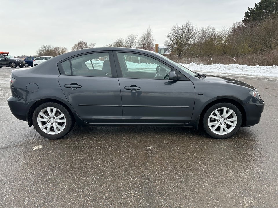 Mazda 3 2,0 4d