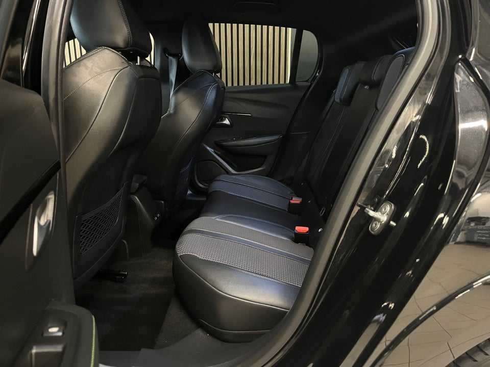 Peugeot 208 1,2 PureTech 100 GT 5d