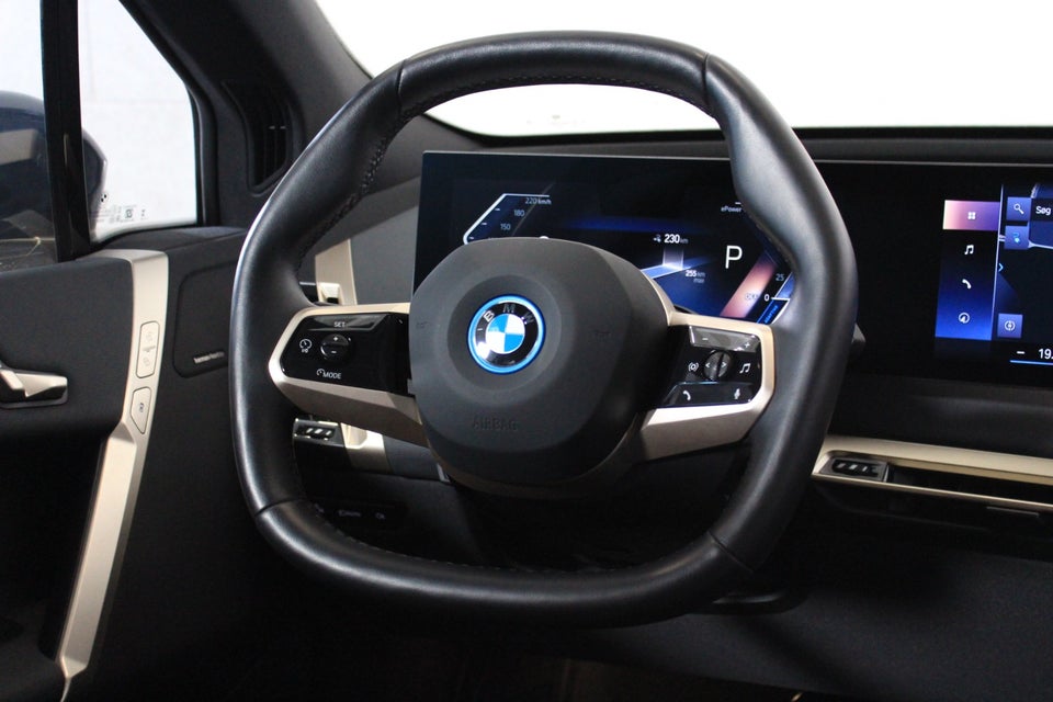 BMW iX xDrive40 Fully Charged Sport 5d