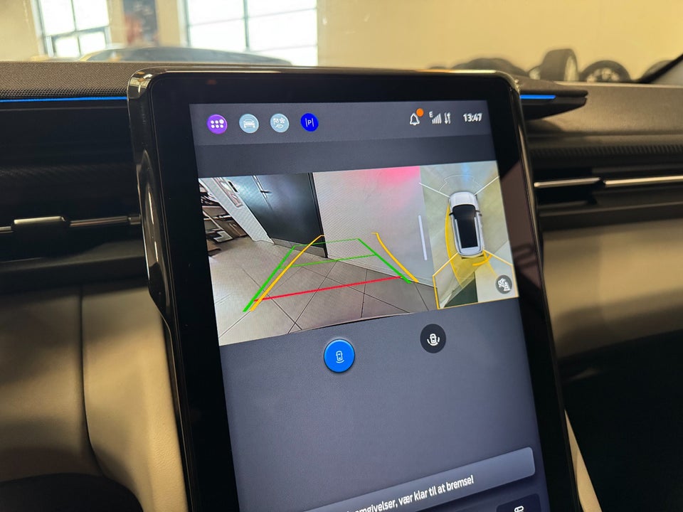 Ford Explorer 82 Premium Extended Range 5d