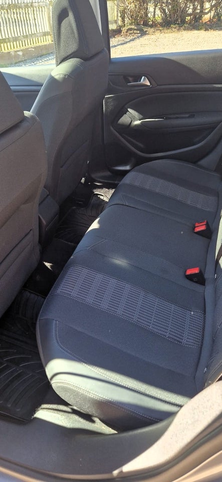 Peugeot 308 1,6 BlueHDi 120 Allure SW EAT6 5d