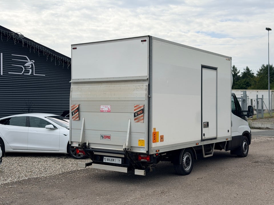 Iveco Daily 2,3 35S13 Alukasse m/lift 2d