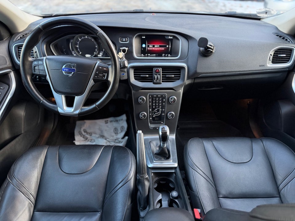 Volvo V40 2,0 D2 120 Momentum 5d