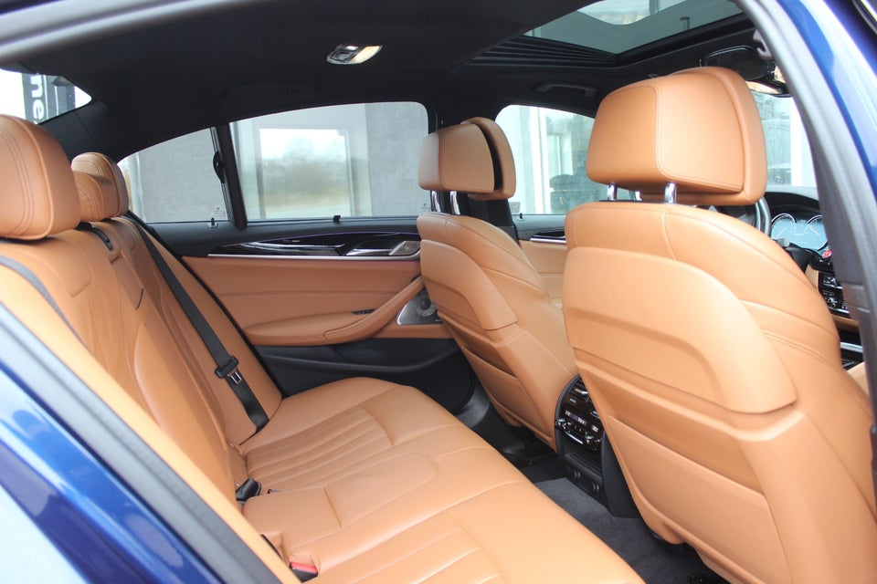 BMW M550i 4,4 xDrive aut. 4d