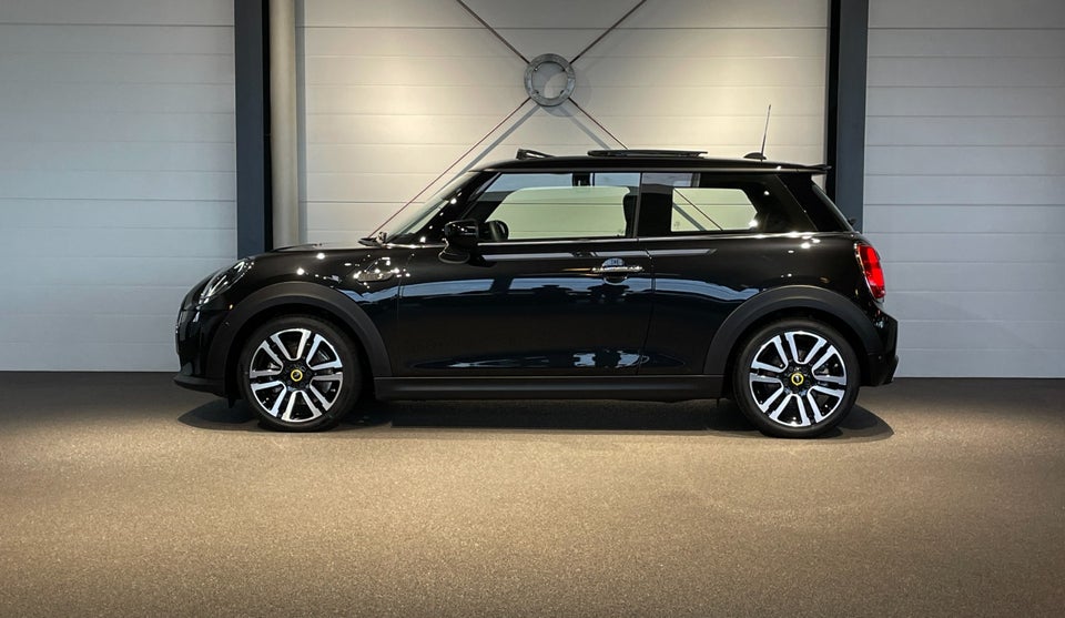 MINI Cooper SE Maximise 3d