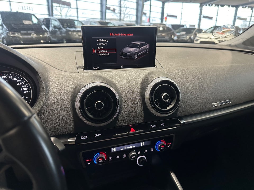 Audi A3 35 TFSi Sport Limited S-tr. 4d