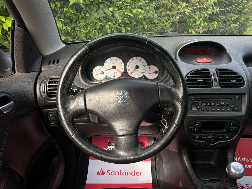 Peugeot 206 2,0 16V CC 2d
