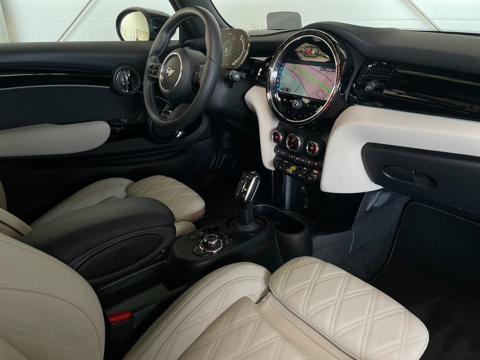 MINI Cooper SE Yours Trim 3d