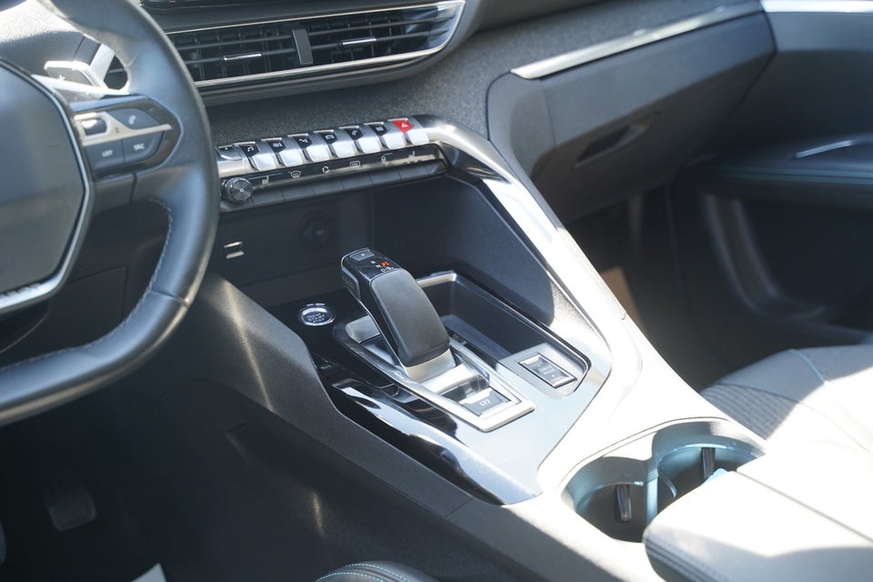 Peugeot 3008 1,6 Hybrid Allure EAT8 5d