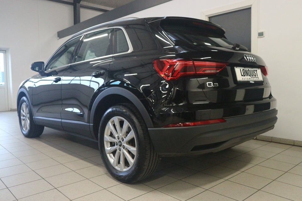 Audi Q3 45 TFSi e Attitude+ S-tr. 5d