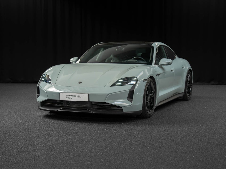 Porsche Taycan Turbo Performance+  4d