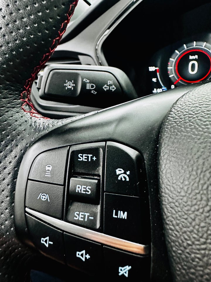 Ford Kuga 2,5 PHEV ST-Line CVT 5d