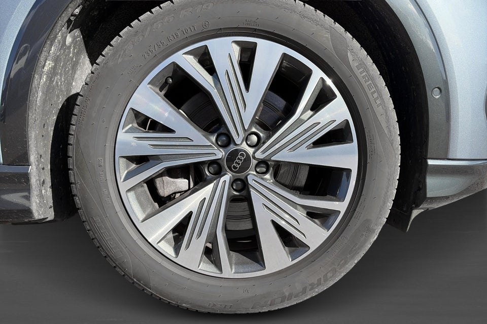 Audi Q4 e-tron 45 Progress quattro 5d