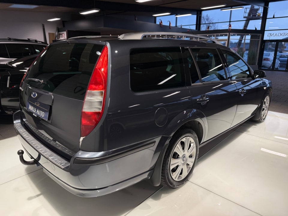 Ford Mondeo 1,8 110 Ambiente stc. 5d