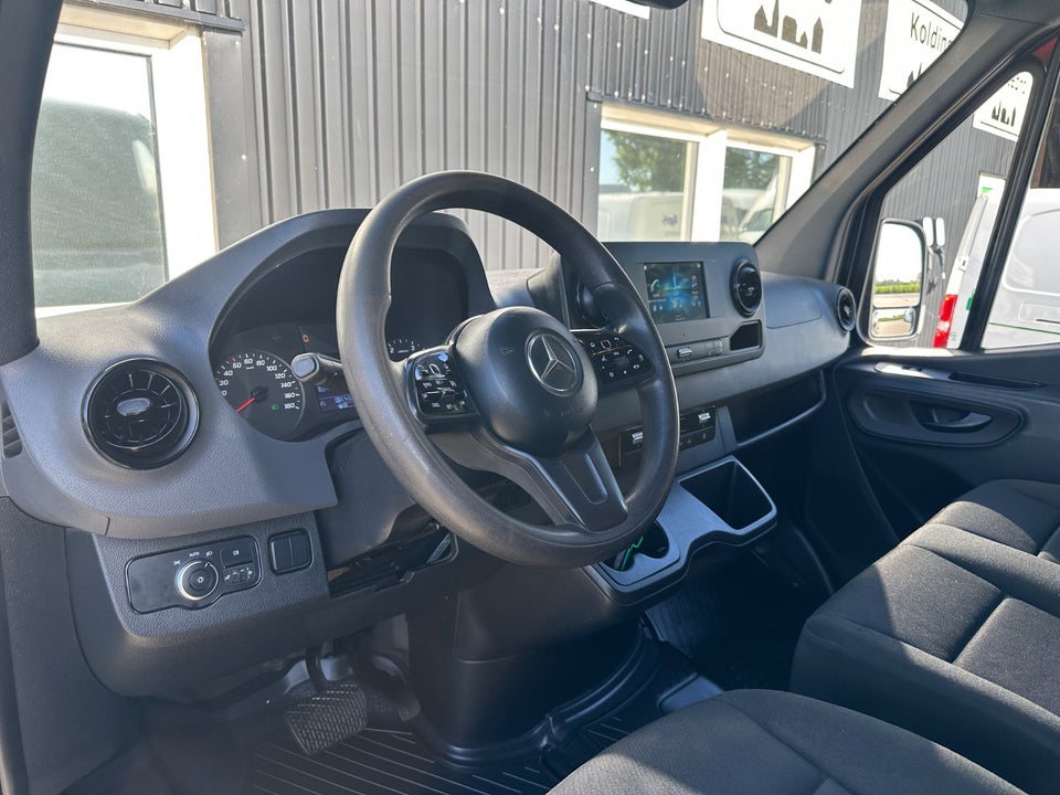 Mercedes Sprinter 317 2,0 CDi A1 Kassevogn aut. RWD