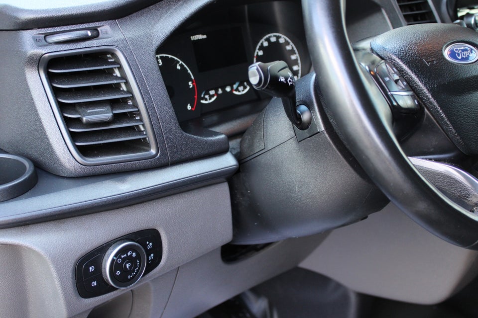 Ford Transit Custom 300 L2 2,0 TDCi 130 Trend