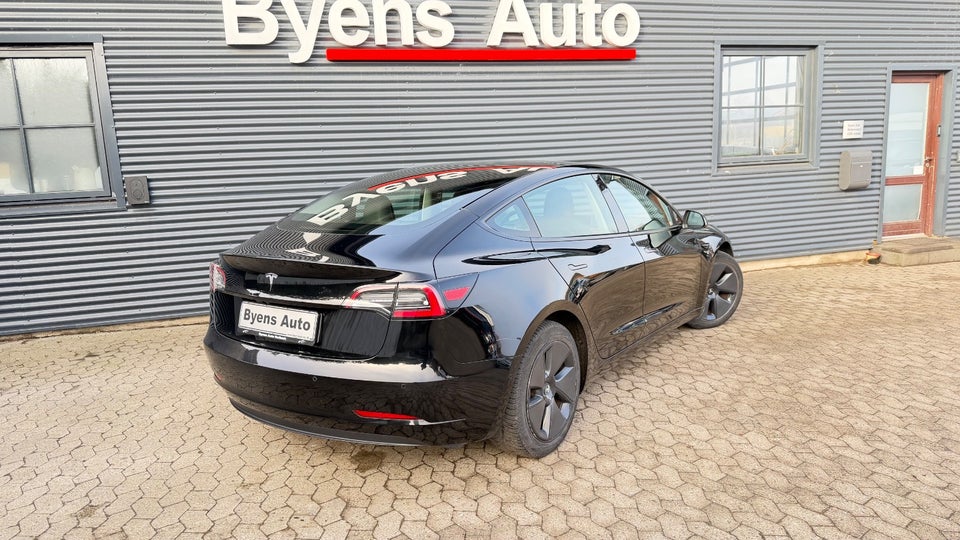 Tesla Model 3 RWD 4d