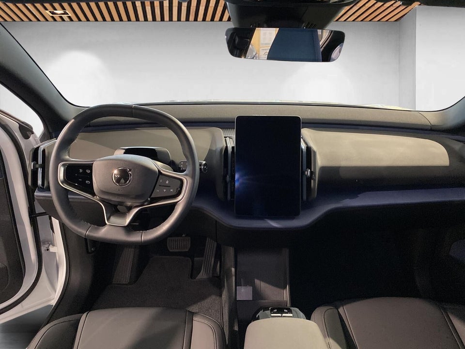 Volvo EX30 Extended Range Plus 5d