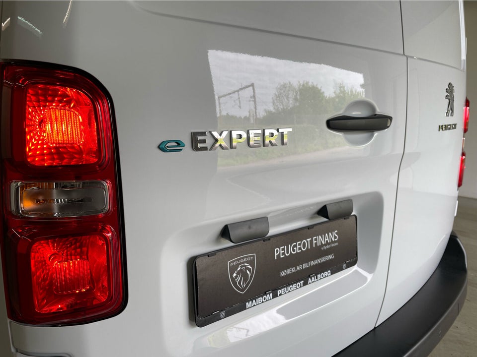 Peugeot e-Expert 75 L2 Plus Van