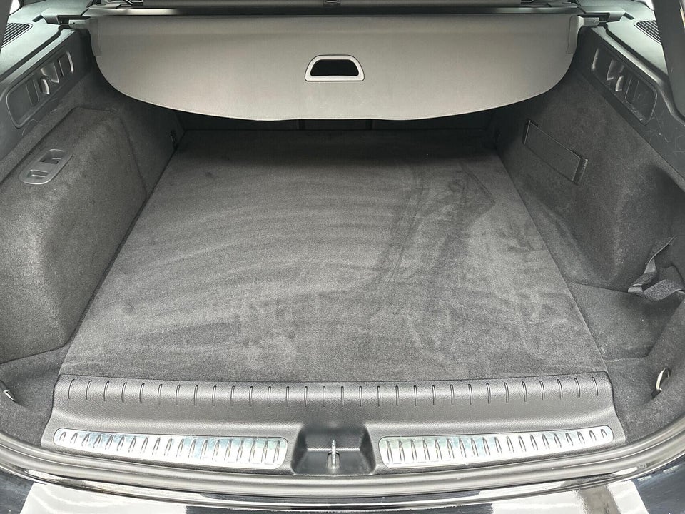 Mercedes C300 e 2,0 AMG Line stc. aut. 5d