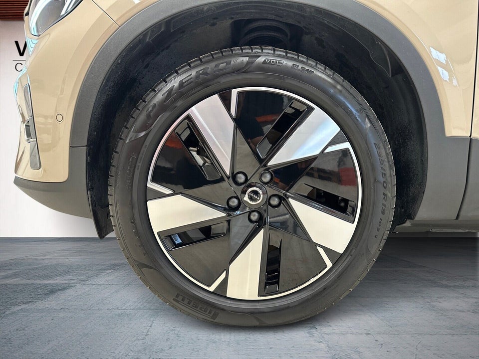 Volvo EX40 Twin Performance Ultra 5d