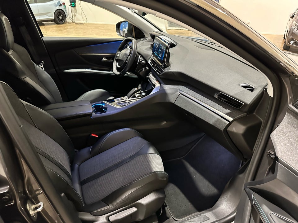Peugeot 3008 1,6 Hybrid Allure Pack EAT8 5d