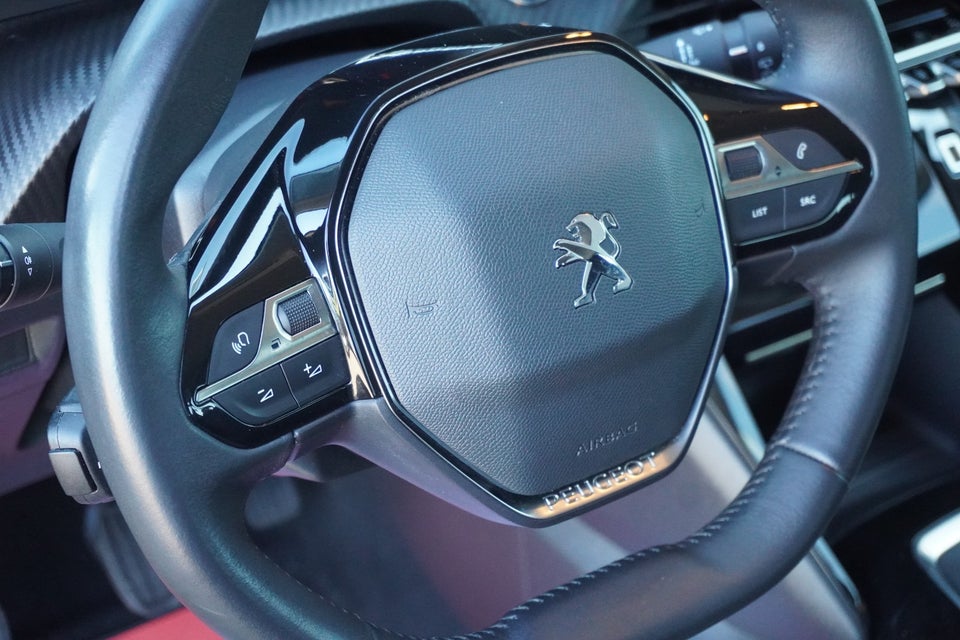Peugeot 208 1,2 PureTech 100 Allure 5d