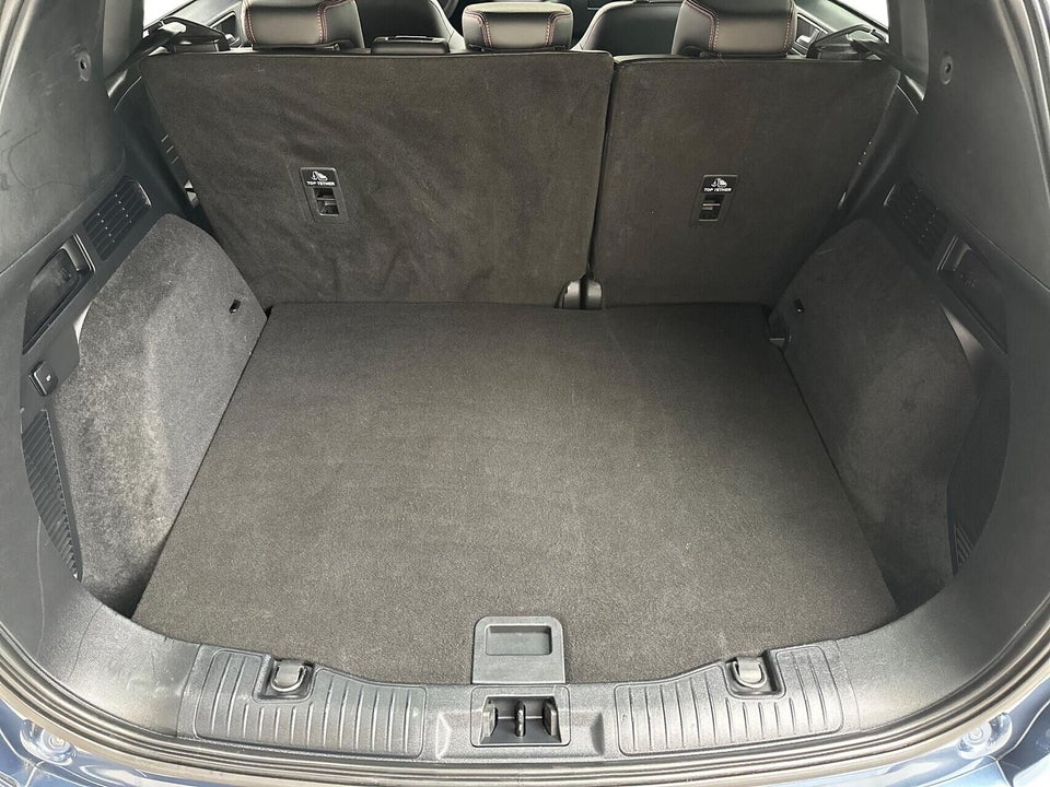 Ford Kuga 2,5 PHEV ST-Line X CVT 5d