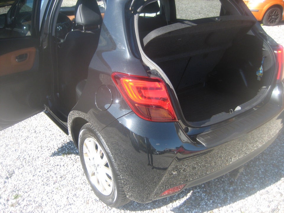 Toyota Yaris 1,3 VVT-i Lounge Edition 5d