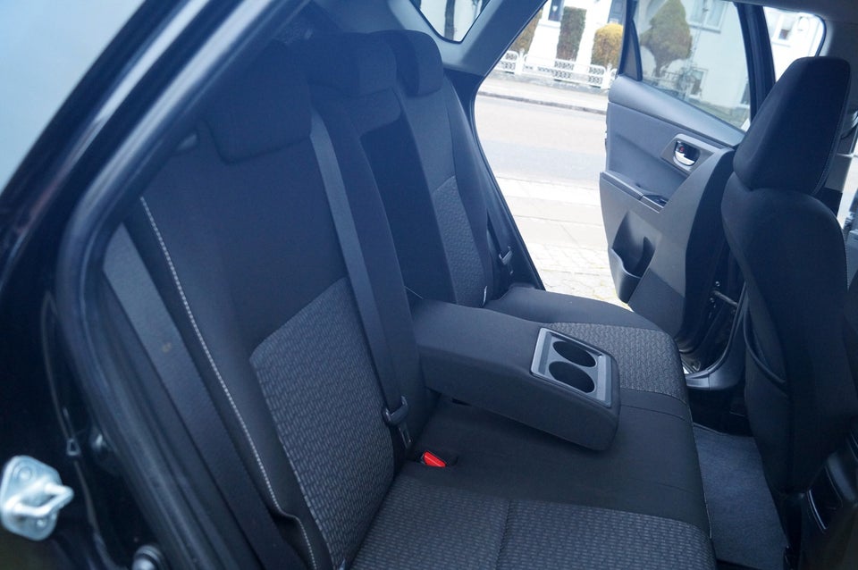 Toyota Auris 1,4 D-4D T2 Premium 5d