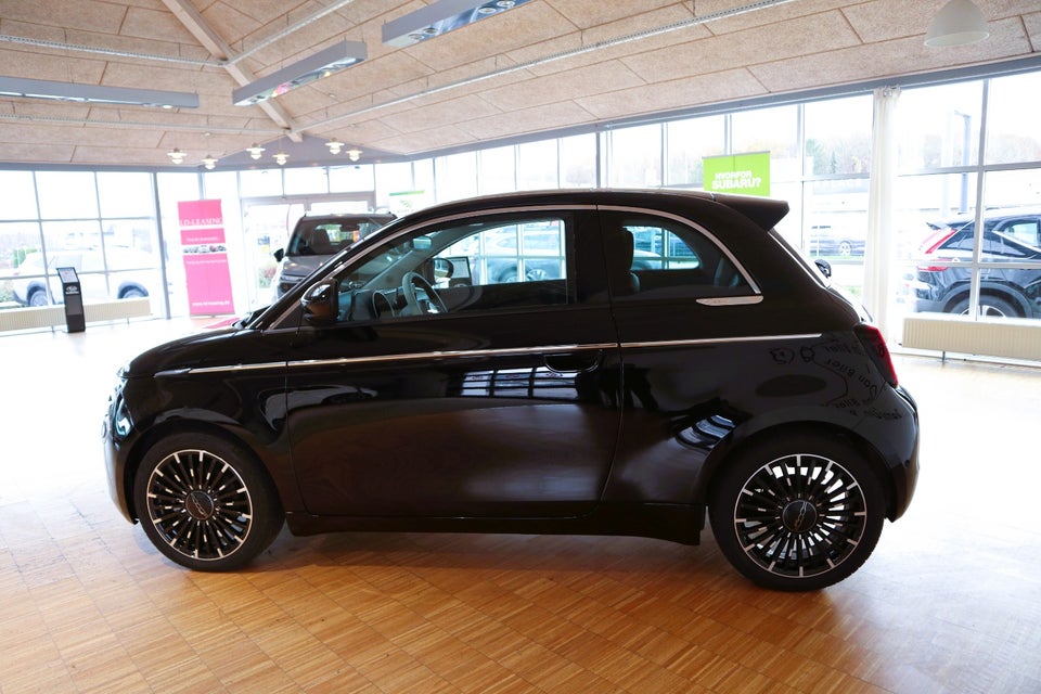 Fiat 500e 42 la Prima by Bocelli 3d