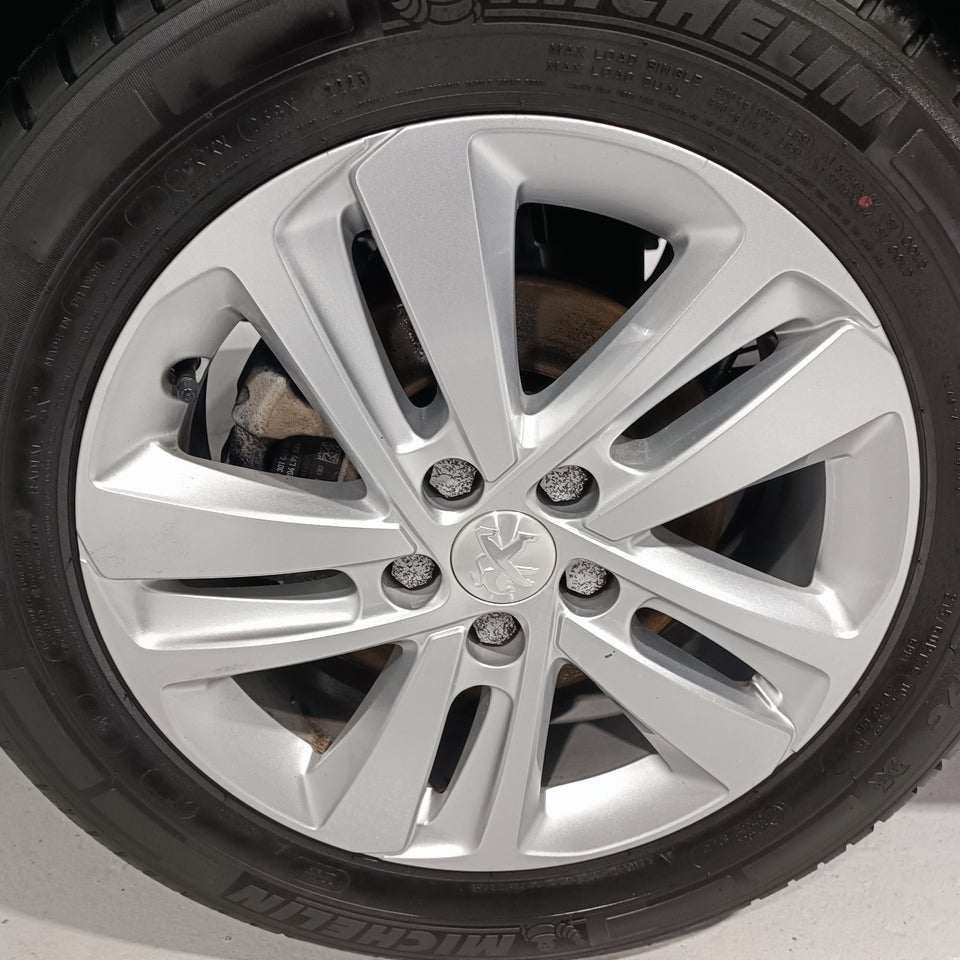 Peugeot Expert 2,0 BlueHDi 144 L2 Premium EAT8 Van