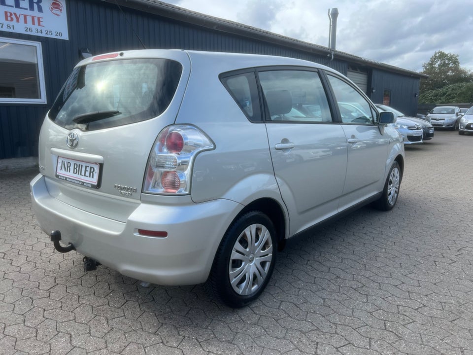 Toyota Corolla Verso 1,6 VVT-i Terra 5d