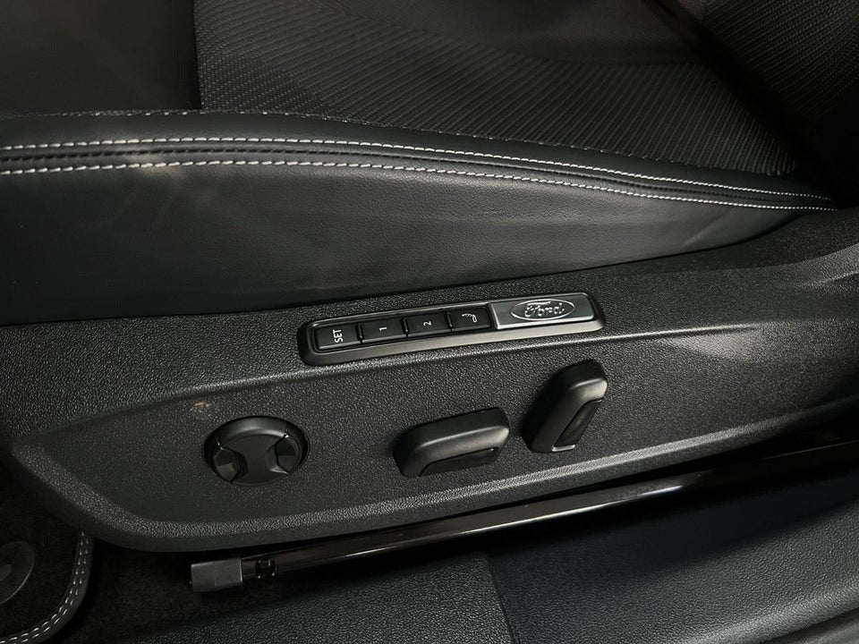 Ford Explorer 84 Select Extended Range AWD 5d