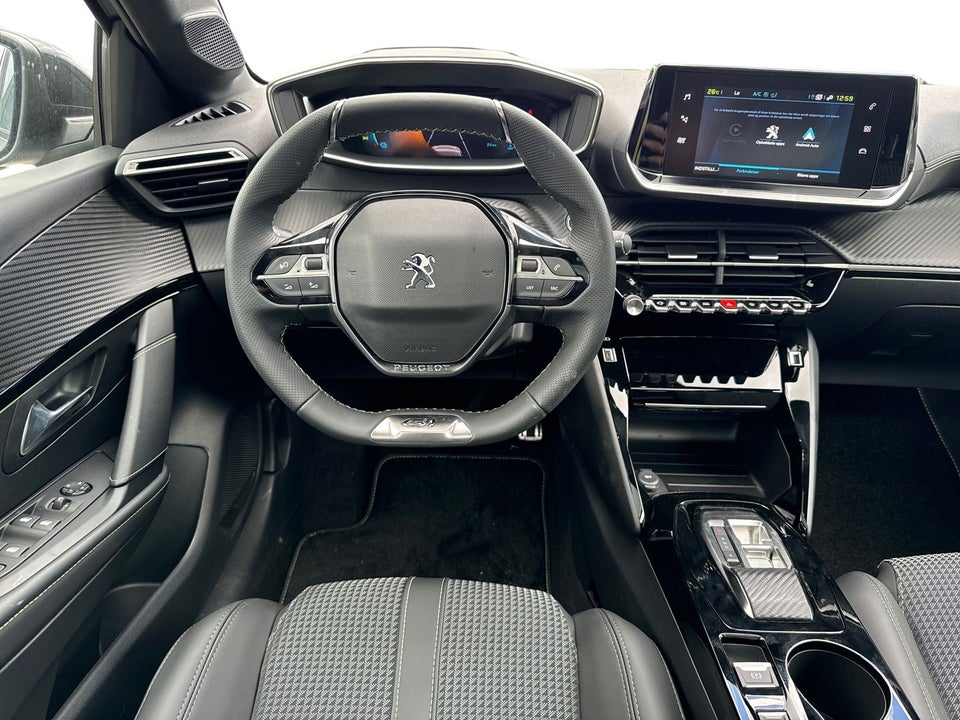 Peugeot e-208 50 GT Sky 5d