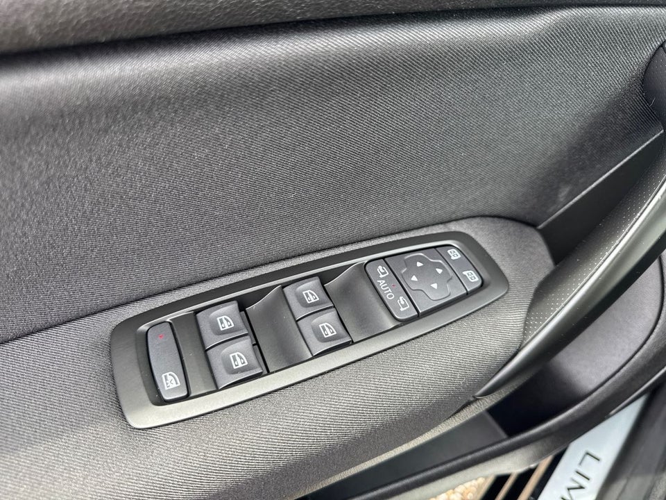Renault Megane IV 1,3 TCe 140 Limited Sport Tourer 5d