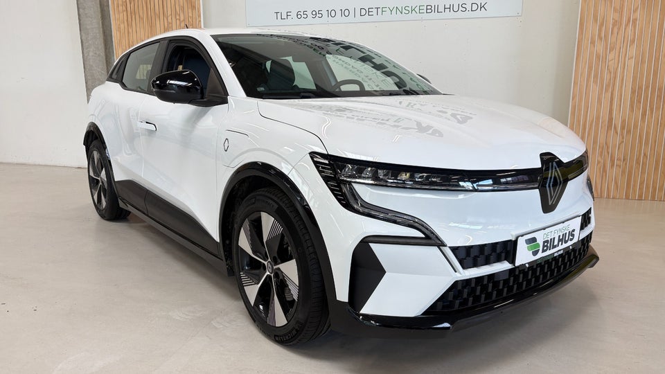 Renault Megane E-Tech 40 Equilibre 5d