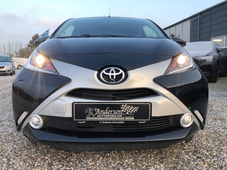 Toyota Aygo 1,0 VVT-i x-cellence 5d