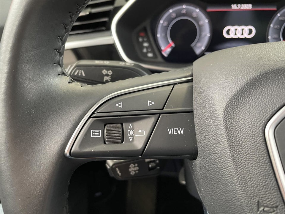 Audi Q3 35 TFSi Advanced Prestige S-tr. 5d