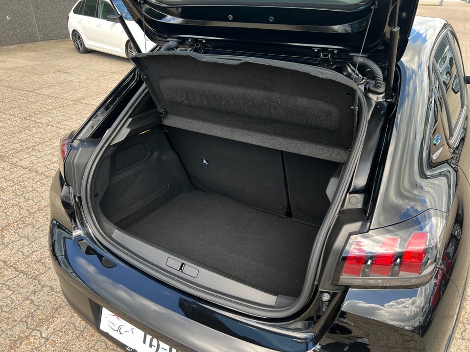 Peugeot e-208 50 Active Pack 5d