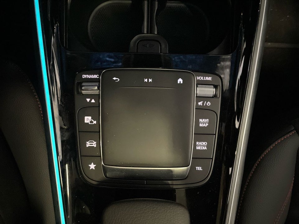 Mercedes EQB300 AMG Line 4Matic 5d