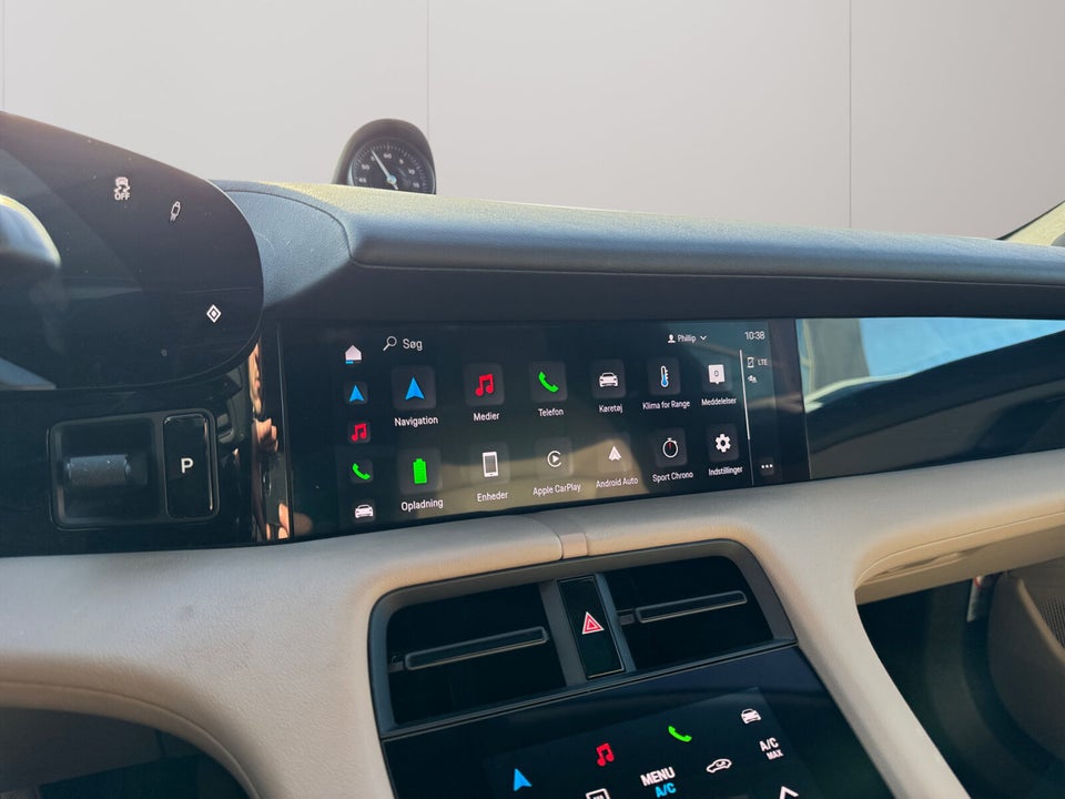 Porsche Taycan 4d