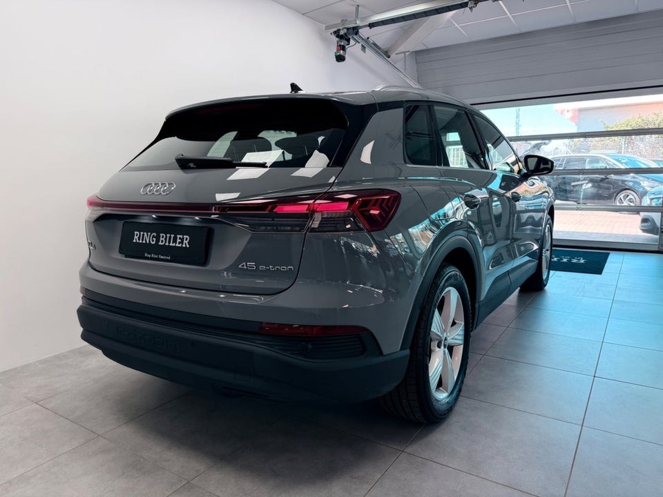 Audi Q4 e-tron 45 Progress 5d