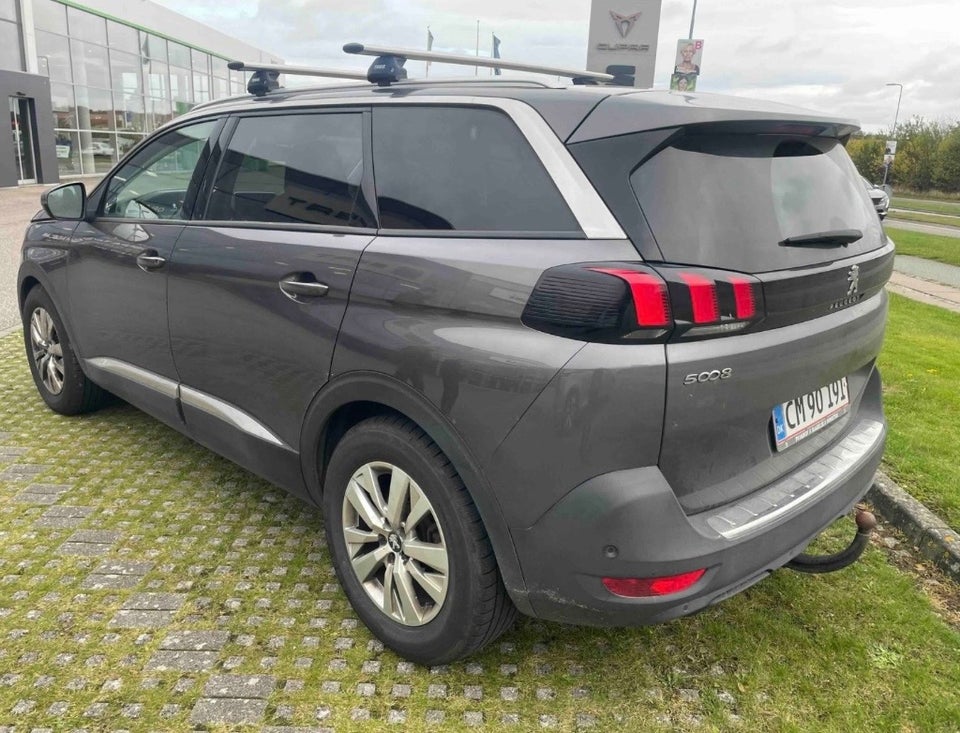 Peugeot 5008 1,5 BlueHDi 130 Allure 7prs 5d