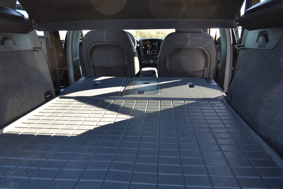 Volvo XC40 ReCharge Extended Range Plus 5d